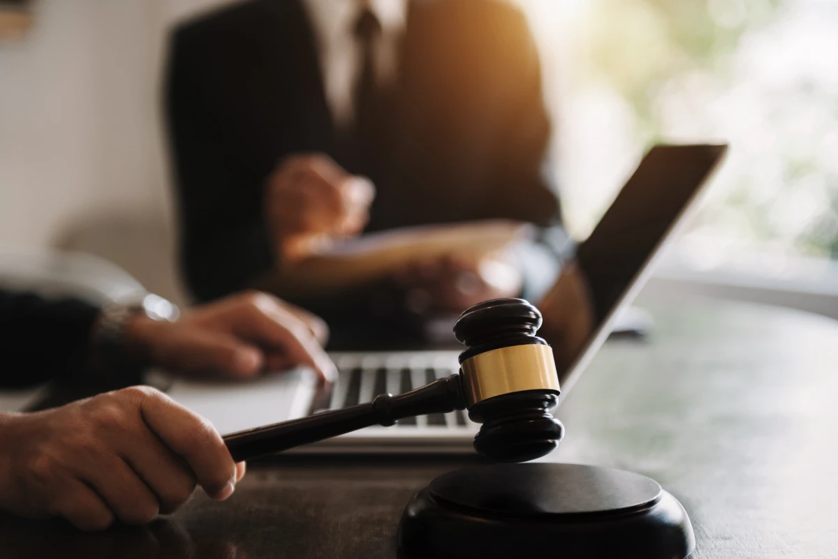 Comment choisir le bon avocat en droit de la famille : les étapes clés