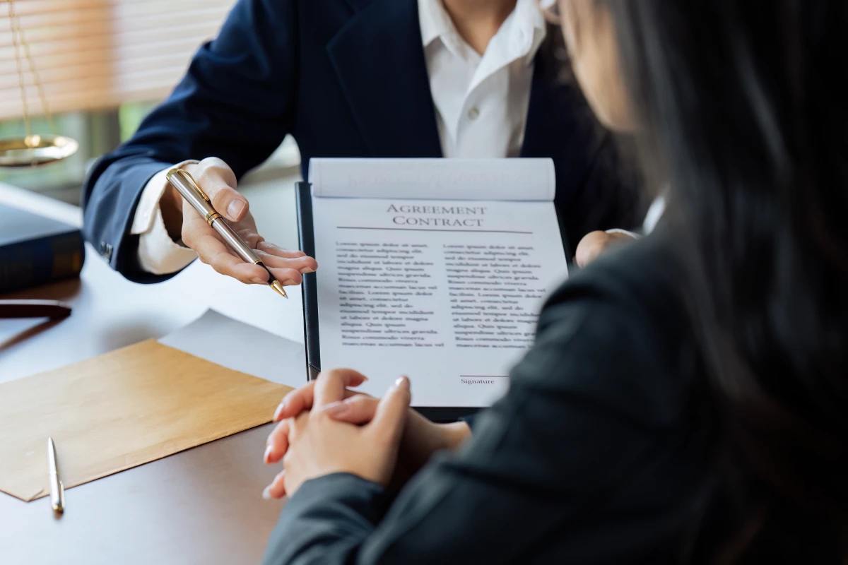 La réforme du droit des contrats : enjeux et conséquences pratiques pour les professionnels